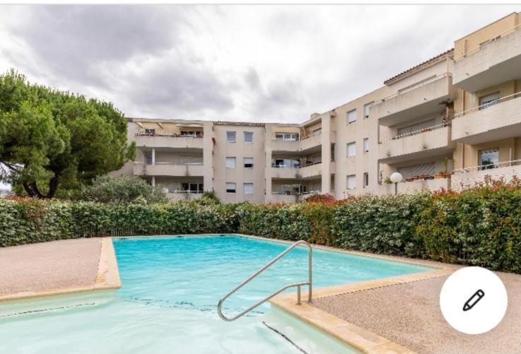Joli T2/ Tram/ Clim/ Parking/ Wifi/ Piscine Apartment Montpellier Ngoại thất bức ảnh