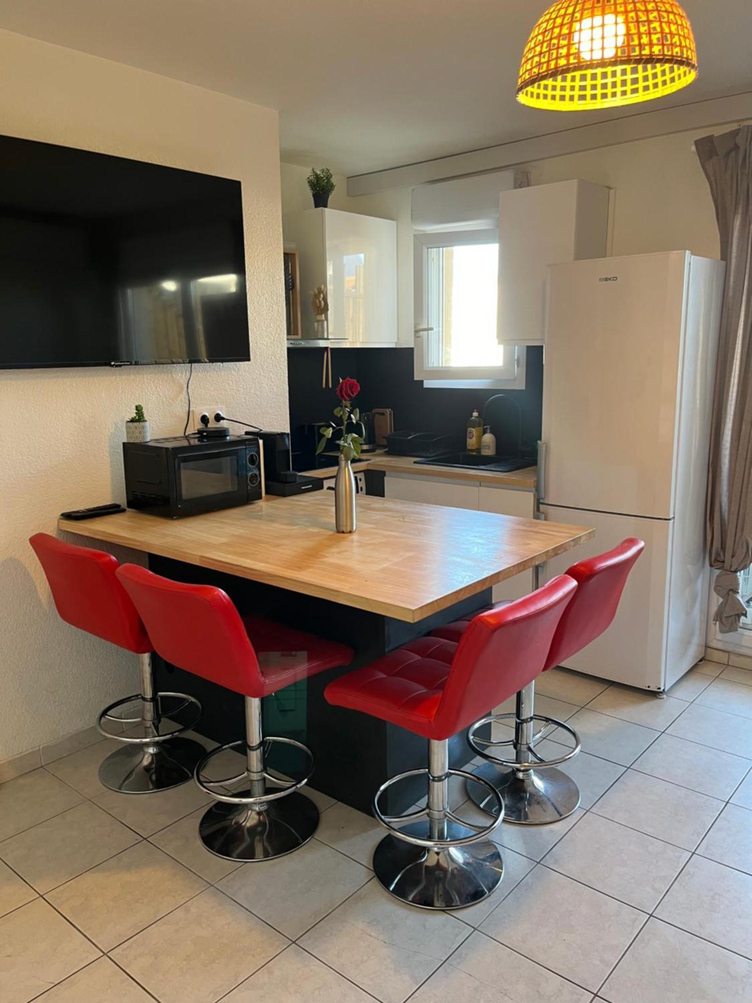 Joli T2/ Tram/ Clim/ Parking/ Wifi/ Piscine Apartment Montpellier Ngoại thất bức ảnh