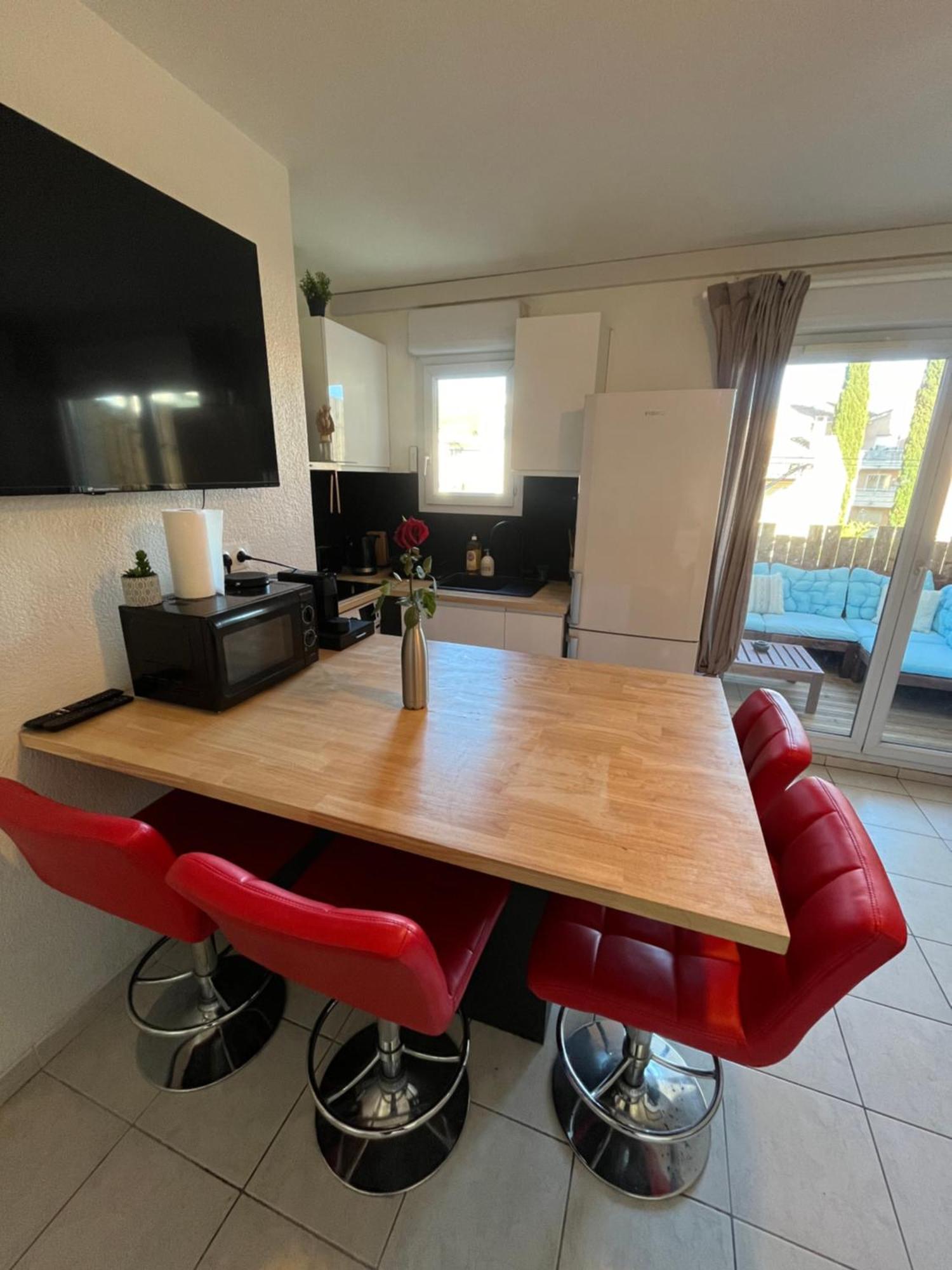 Joli T2/ Tram/ Clim/ Parking/ Wifi/ Piscine Apartment Montpellier Ngoại thất bức ảnh
